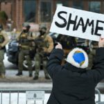 "La verdad detrás de los hechos: nueva información contradice la versión oficial sobre la mortalidad de una mujer en Minneapolis"