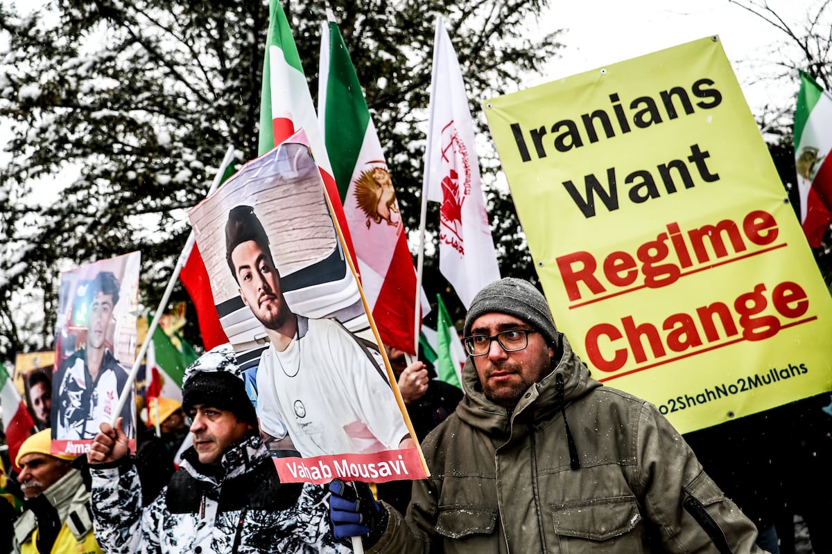 El líder iraní llama a Trump a centrarse en la estabilidad del mundo y abandonar su política de "manos sucias"