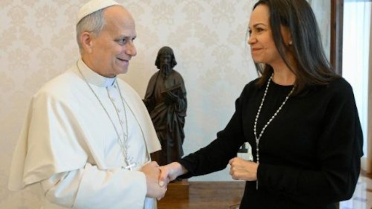 El Papa León XIV recibe a la destacada líder política venezolana María Corina Machado en un encuentro diplomático de alto nivel en el corazón del Vaticano