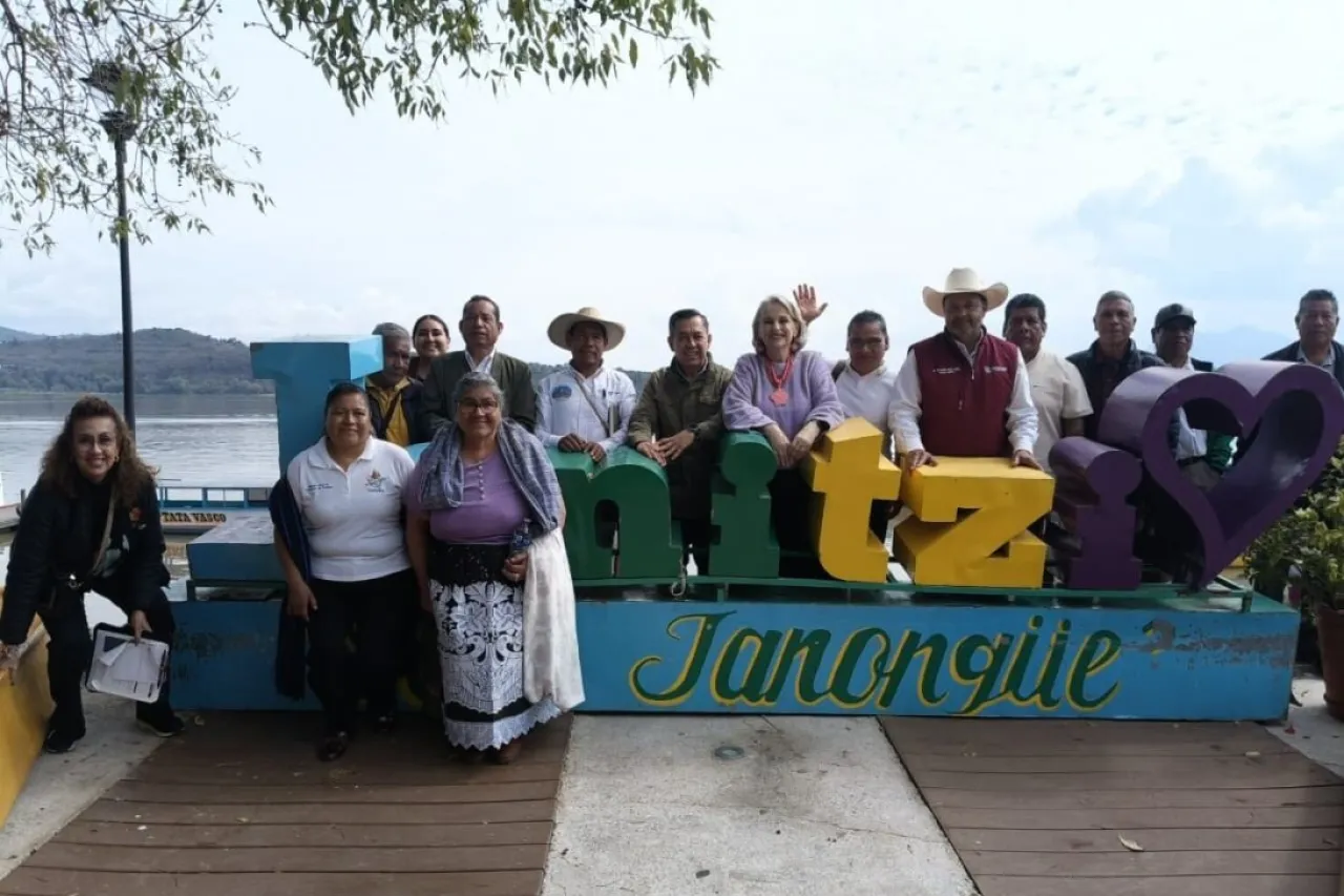 Renacimiento cultural en Janitzio: un programa que revive la identidad y el espíritu de superación