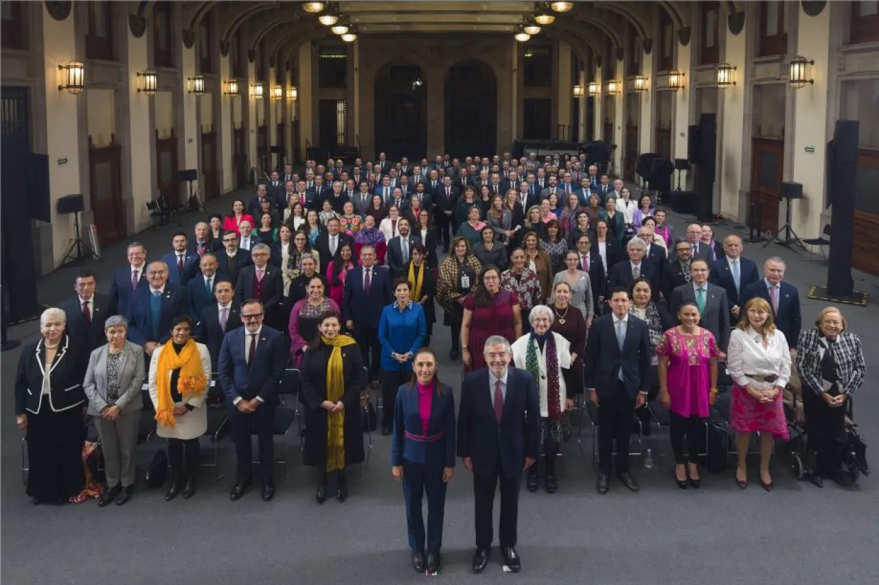 La diplomacia al servicio de la paz: Sheinbaum convoca a embajadores para fortalecer lazos internacionales