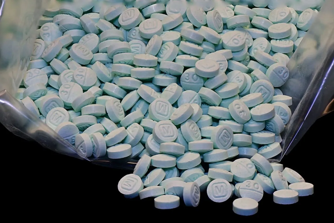 EE.UU. apremia a México a autorizar operaciones conjuntas contra el tráfico de fentanilo y proteger la frontera en un momento crítico.