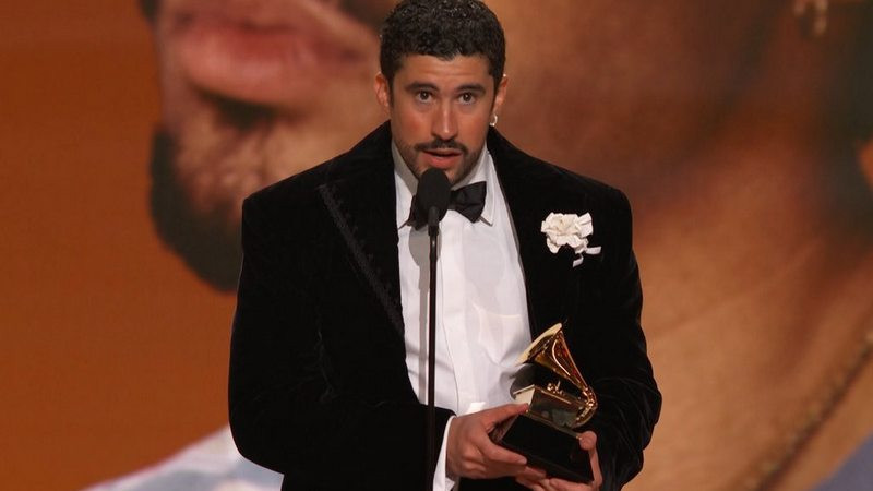El Regreso de la Musica Hispana: El Éxito de Bad Bunny Conquista el Grammy con su Primer Álbum en Español, Revolucionando la Industria Discográfica
