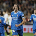 Real Madrid vence al Valencia con goles de Mbappé.