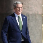 Secretario del Tesoro de EU defiende aranceles de Trump y dice que pueden restablecerlos